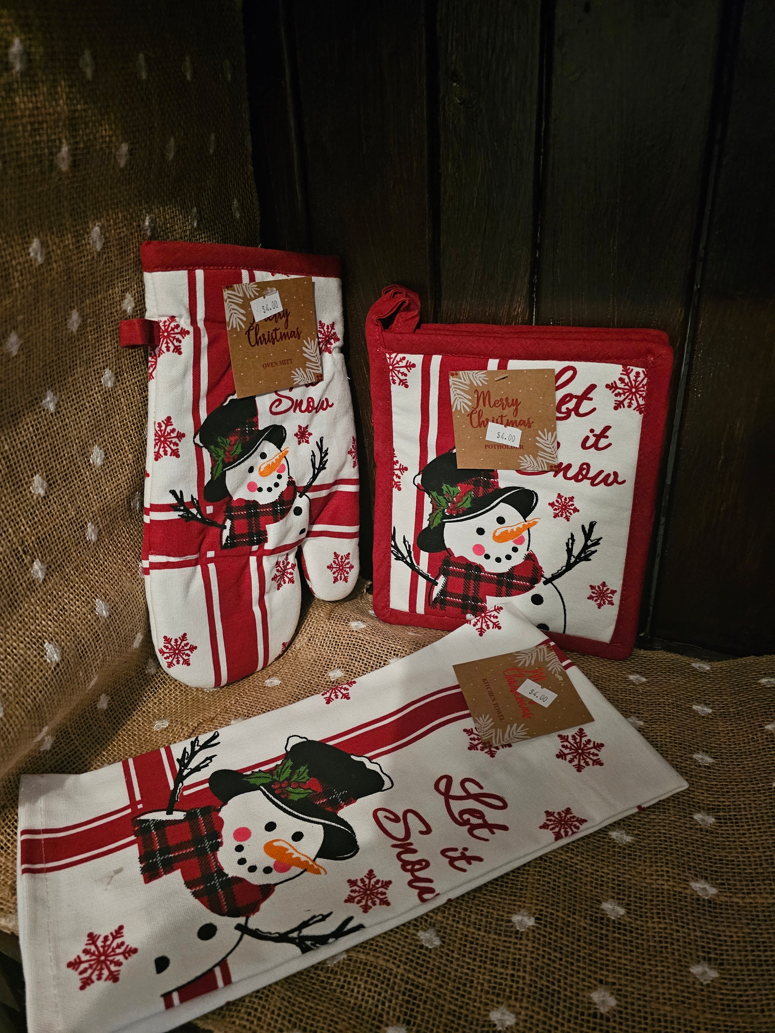 Festive Kitchen Decor for the Holidays